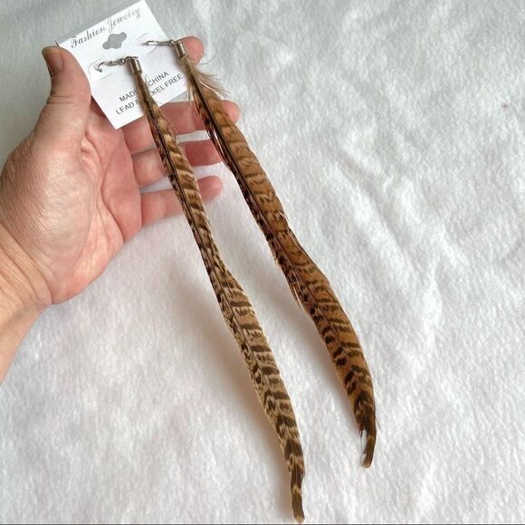 3/$15 Earth Tone Long Feather Earrings - Picture 1 of 4